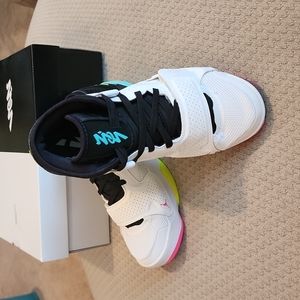 NIB Jordan Zion 2 Sneakers